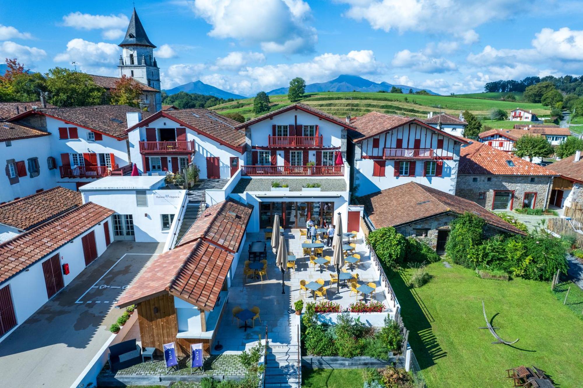 Hotel Restaurant & Spa La Maison Oppoca 아인오아 외부 사진