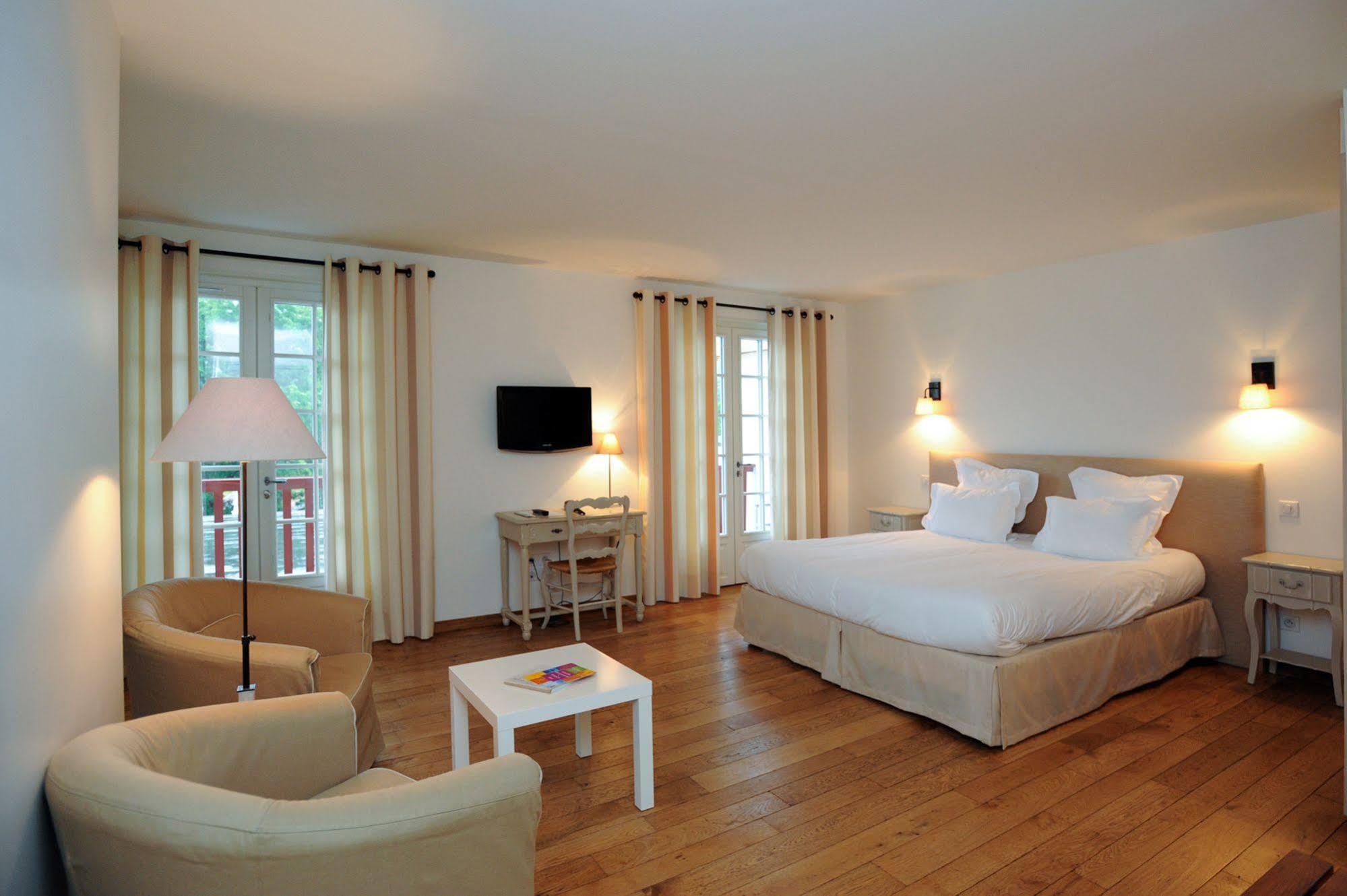 Hotel Restaurant & Spa La Maison Oppoca 아인오아 외부 사진